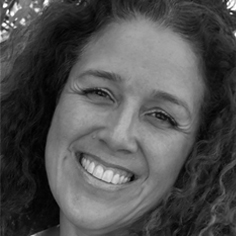 Dr Gabriela Luna